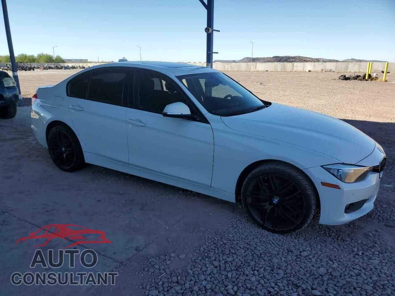 BMW 3 SERIES 2015 - WBA3B1G52FNT06012