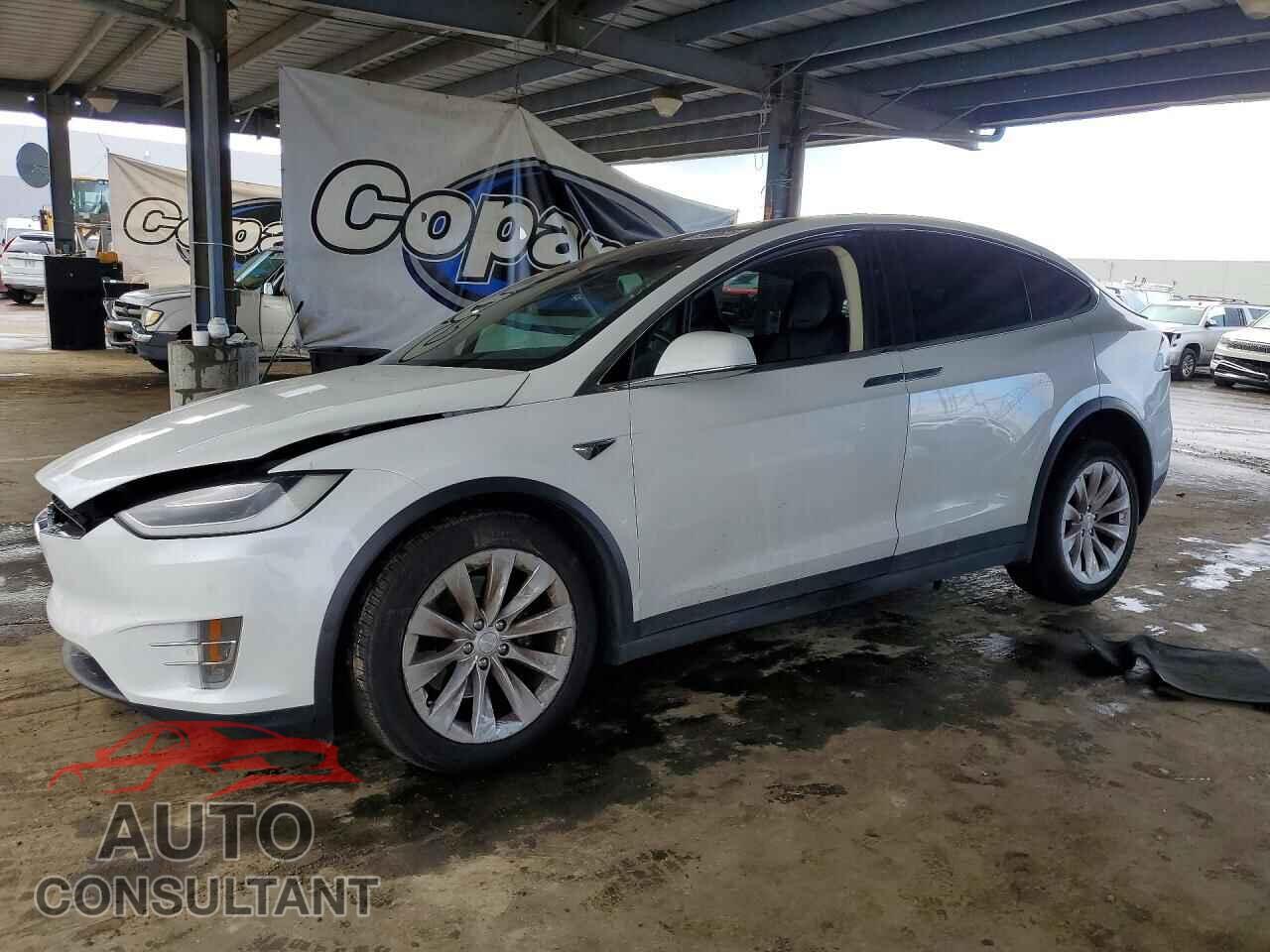 TESLA MODEL X 2017 - 5YJXCBE25HF041720