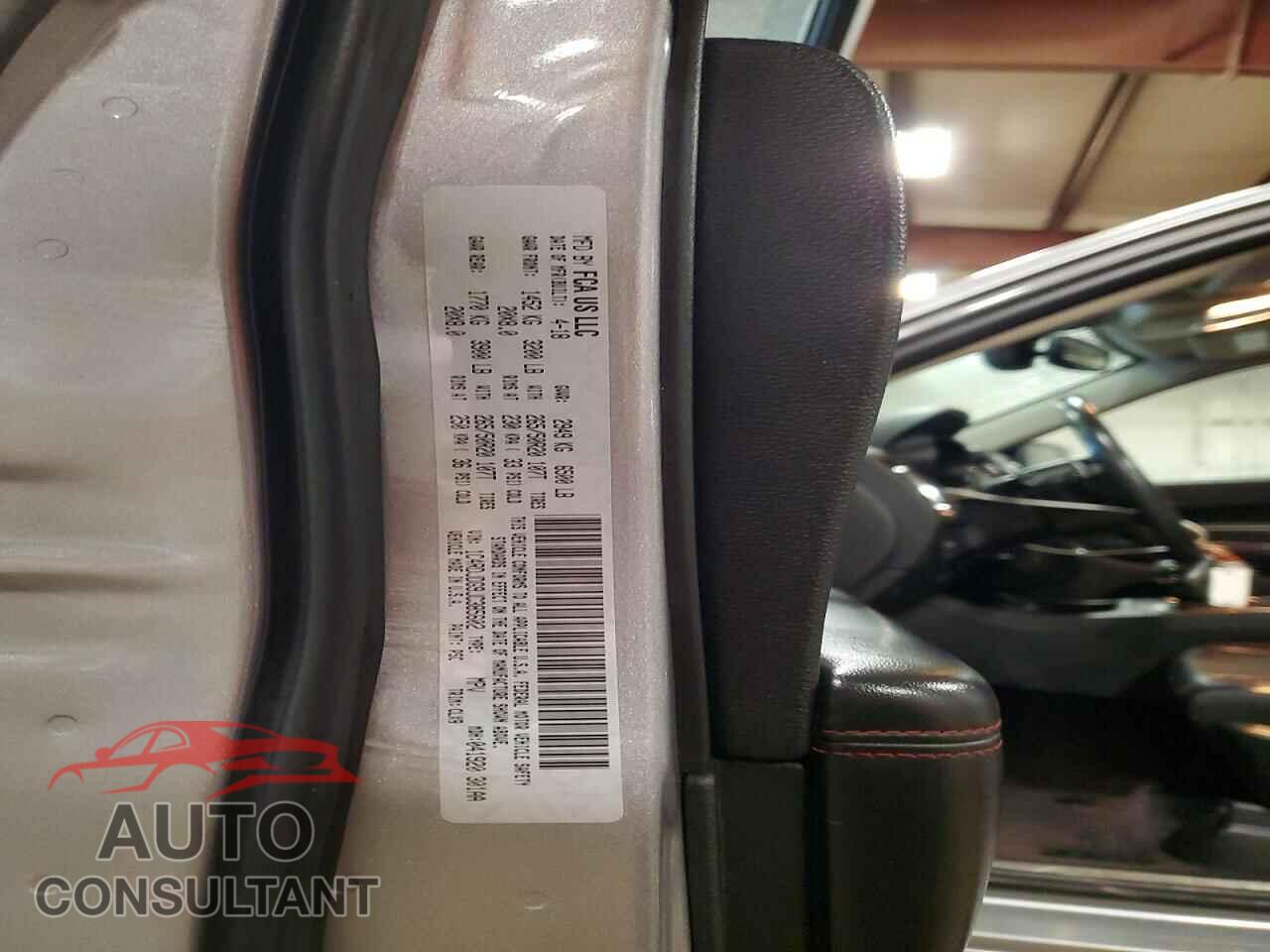 DODGE DURANGO 2018 - 1C4RDJDG9JC385602