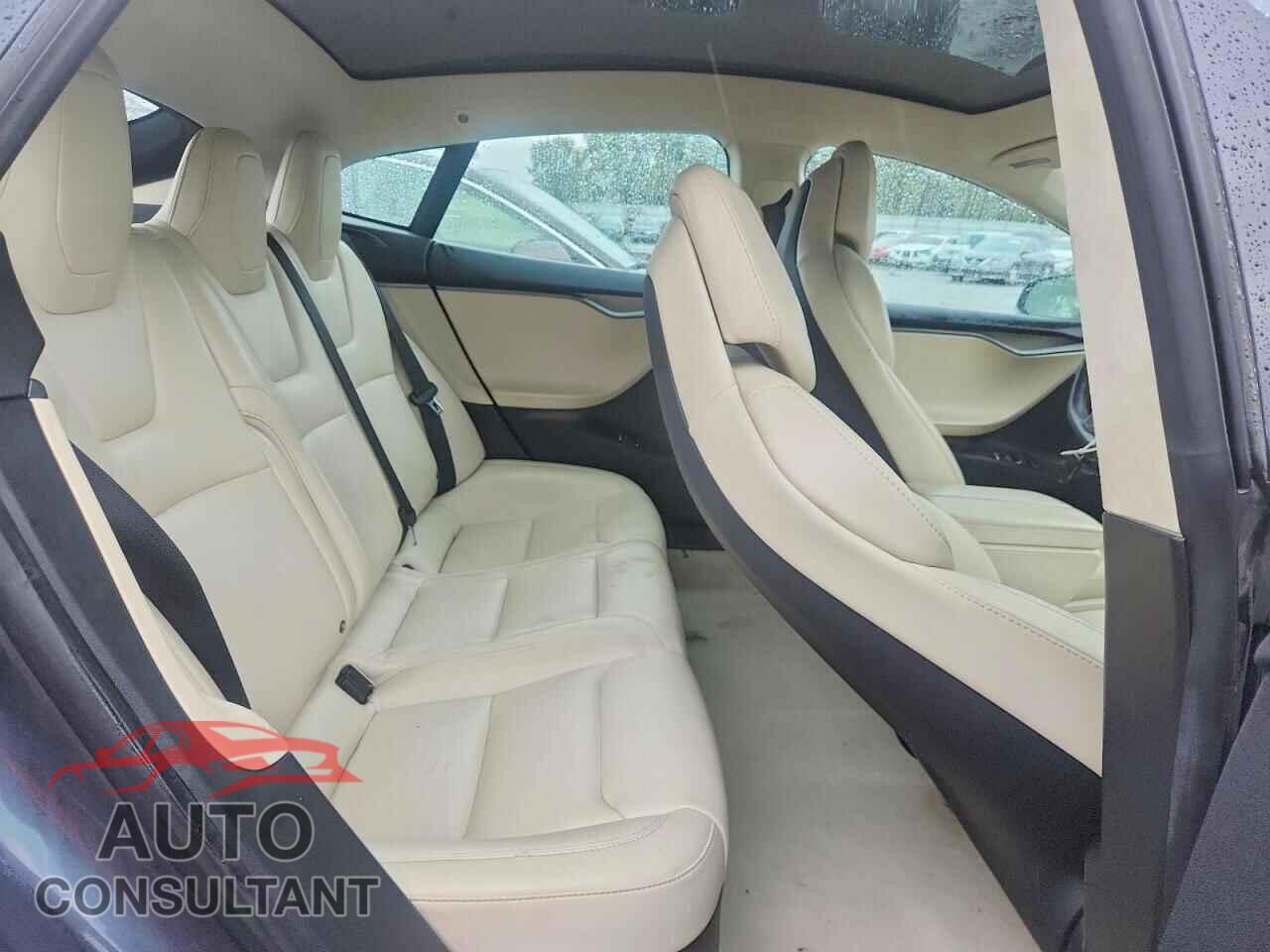 TESLA MODEL S 2019 - 5YJSA1E20KF330571