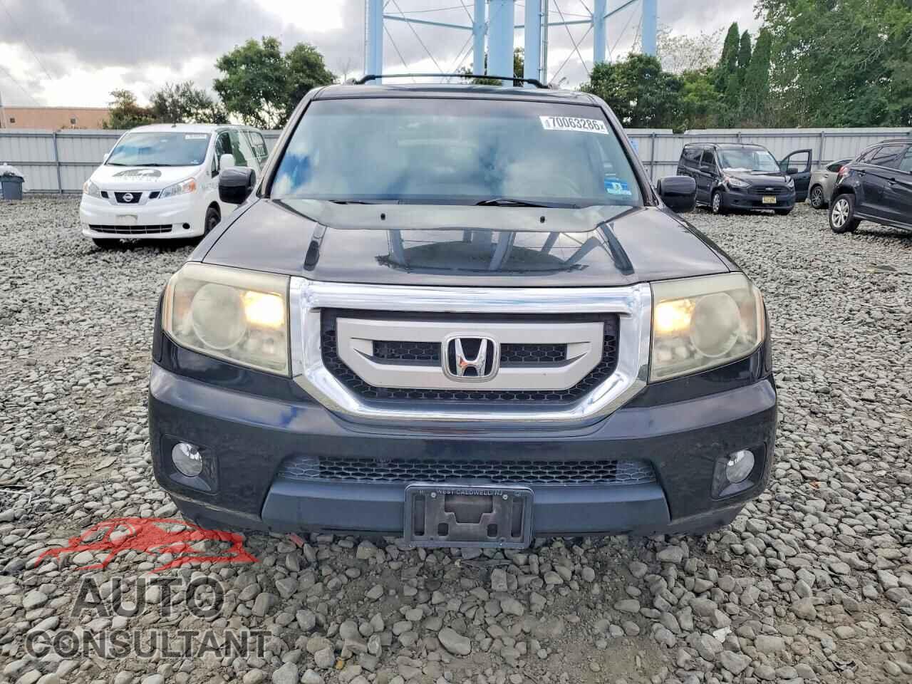HONDA PILOT 2011 - 5FNYF4H4XBB032040