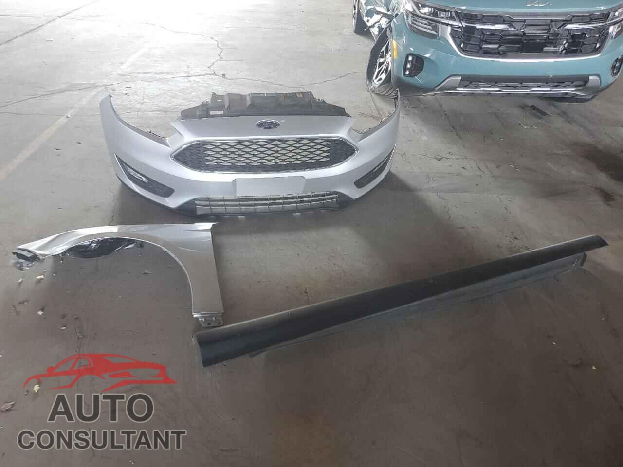 FORD FOCUS 2018 - 1FADP3M2XJL278825