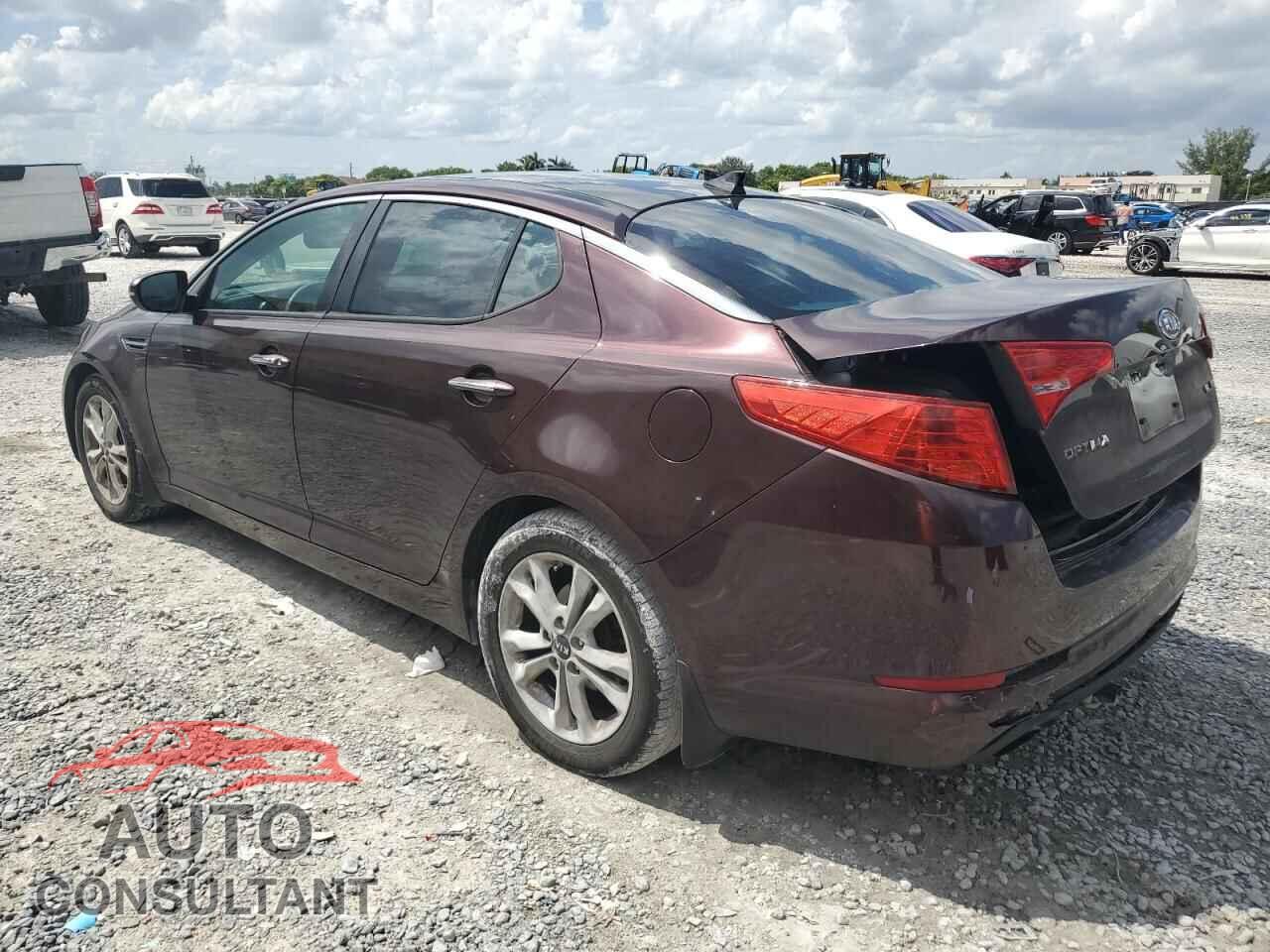 KIA OPTIMA 2011 - KNAGN4A79B5116805