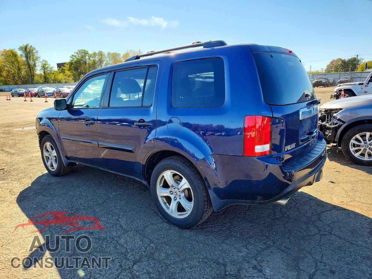 HONDA PILOT 2015 - 5FNYF4H50FB044082