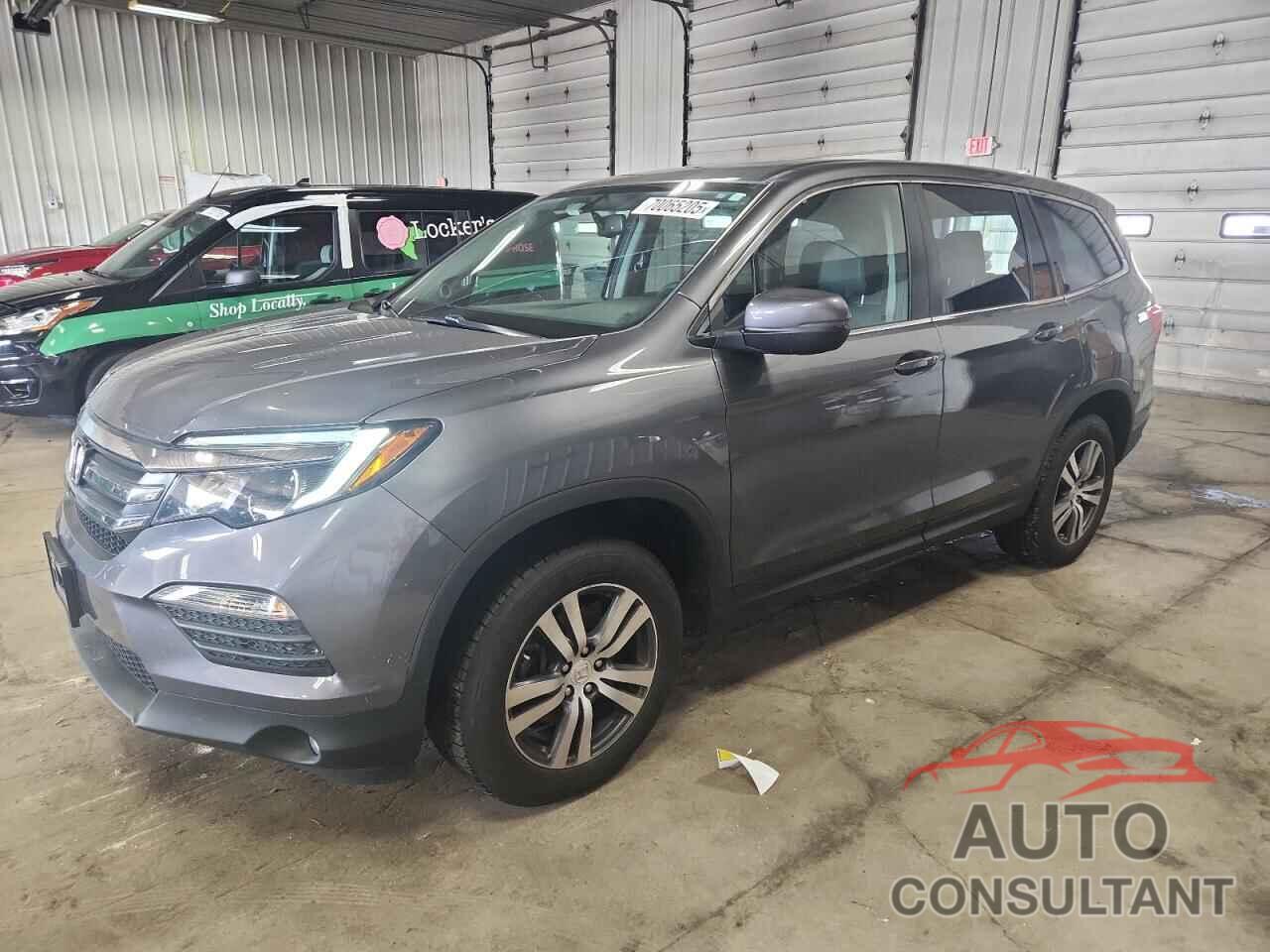 HONDA PILOT 2017 - 5FNYF6H50HB063018