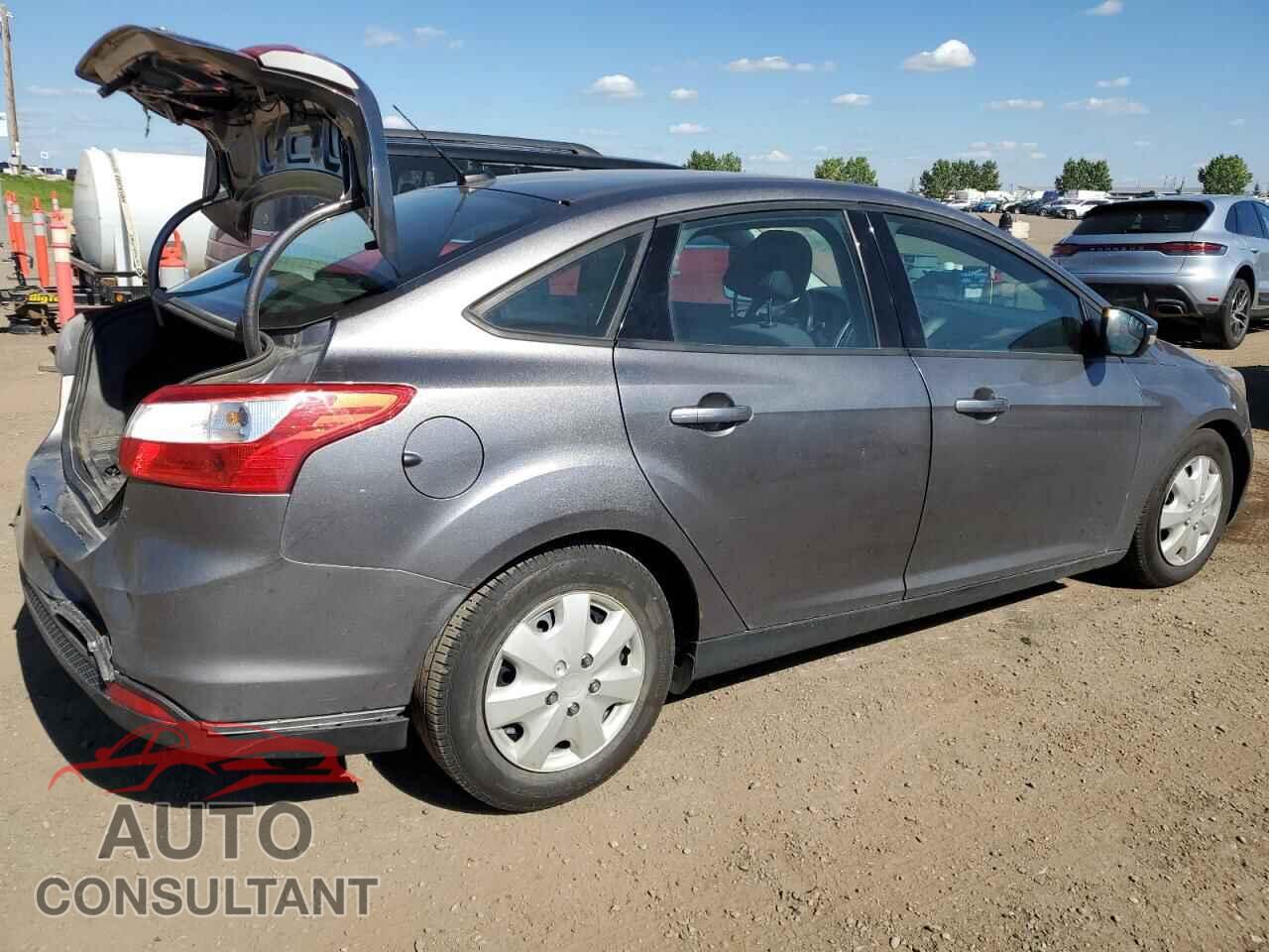 FORD FOCUS 2014 - 1FADP3F21EL140934
