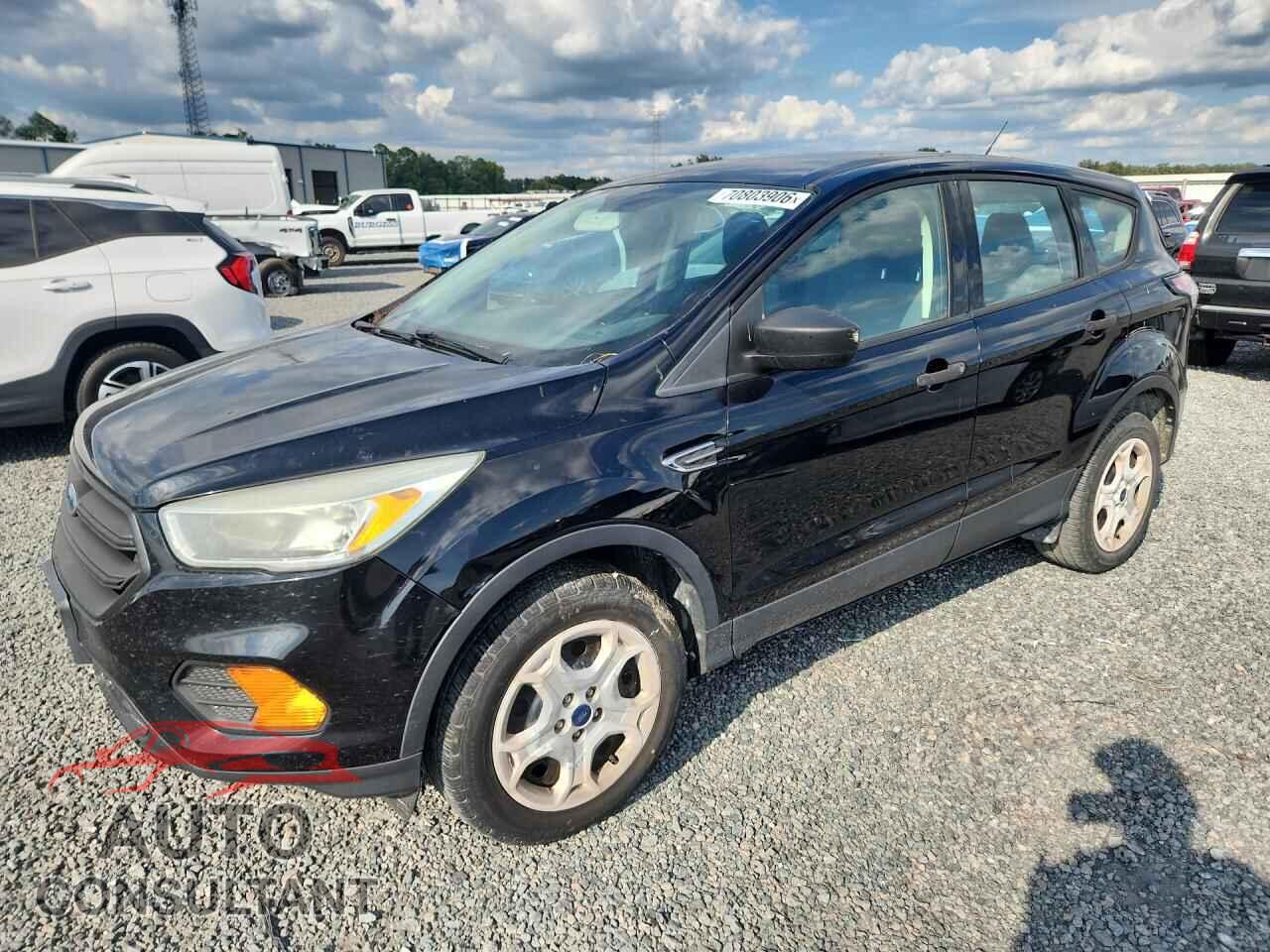 FORD ESCAPE 2017 - 1FMCU0F79HUD03025
