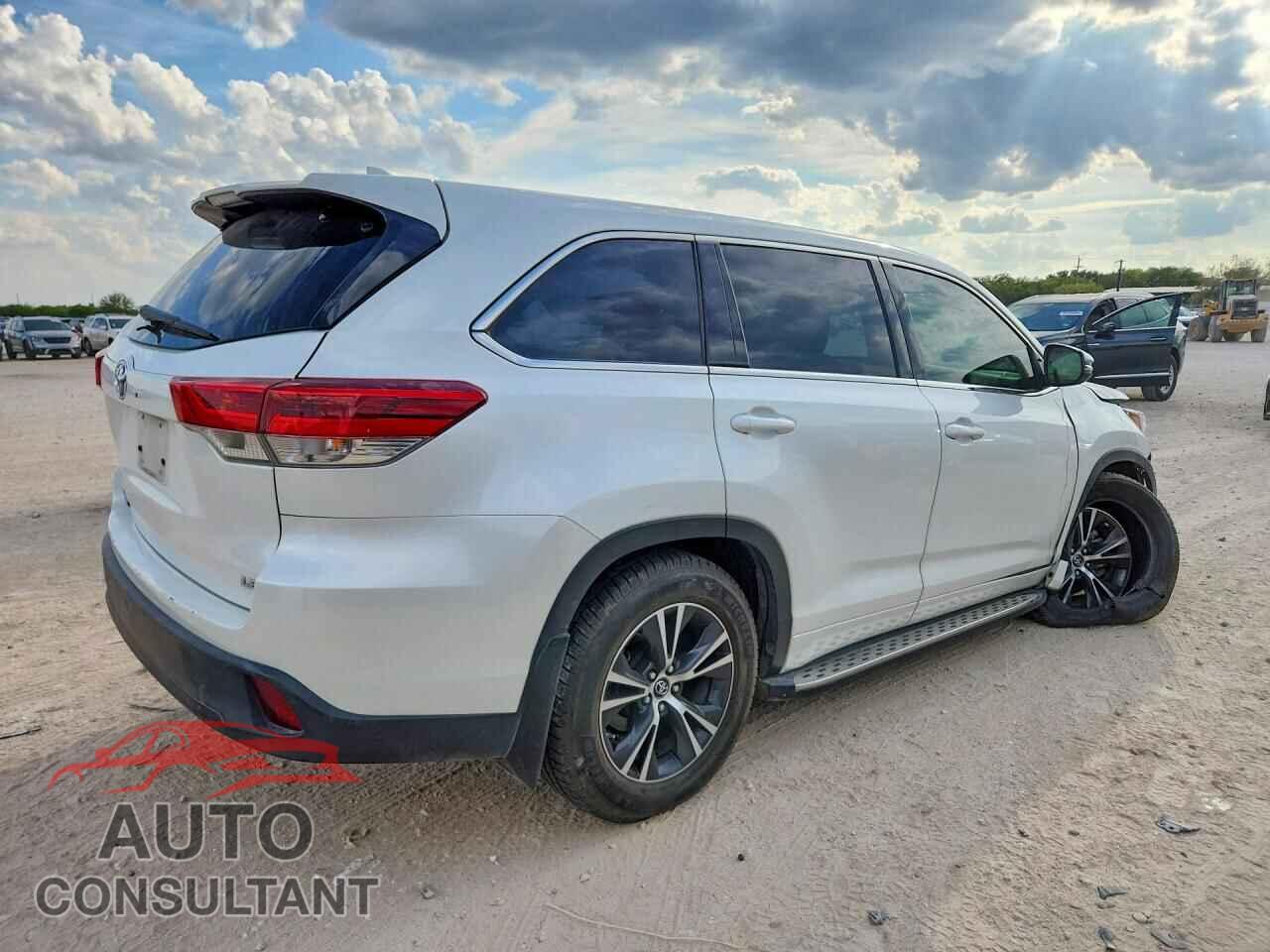 TOYOTA HIGHLANDER 2018 - 5TDZZRFH7JS276737
