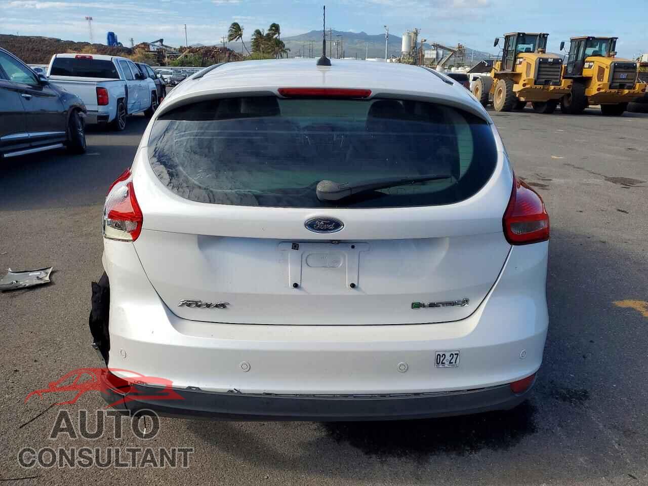 FORD FOCUS 2016 - 1FADP3R48GL227410