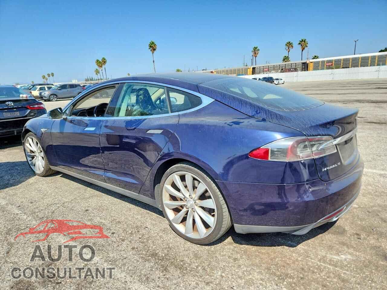 TESLA MODEL S 2013 - 5YJSA1DN0DFP12274