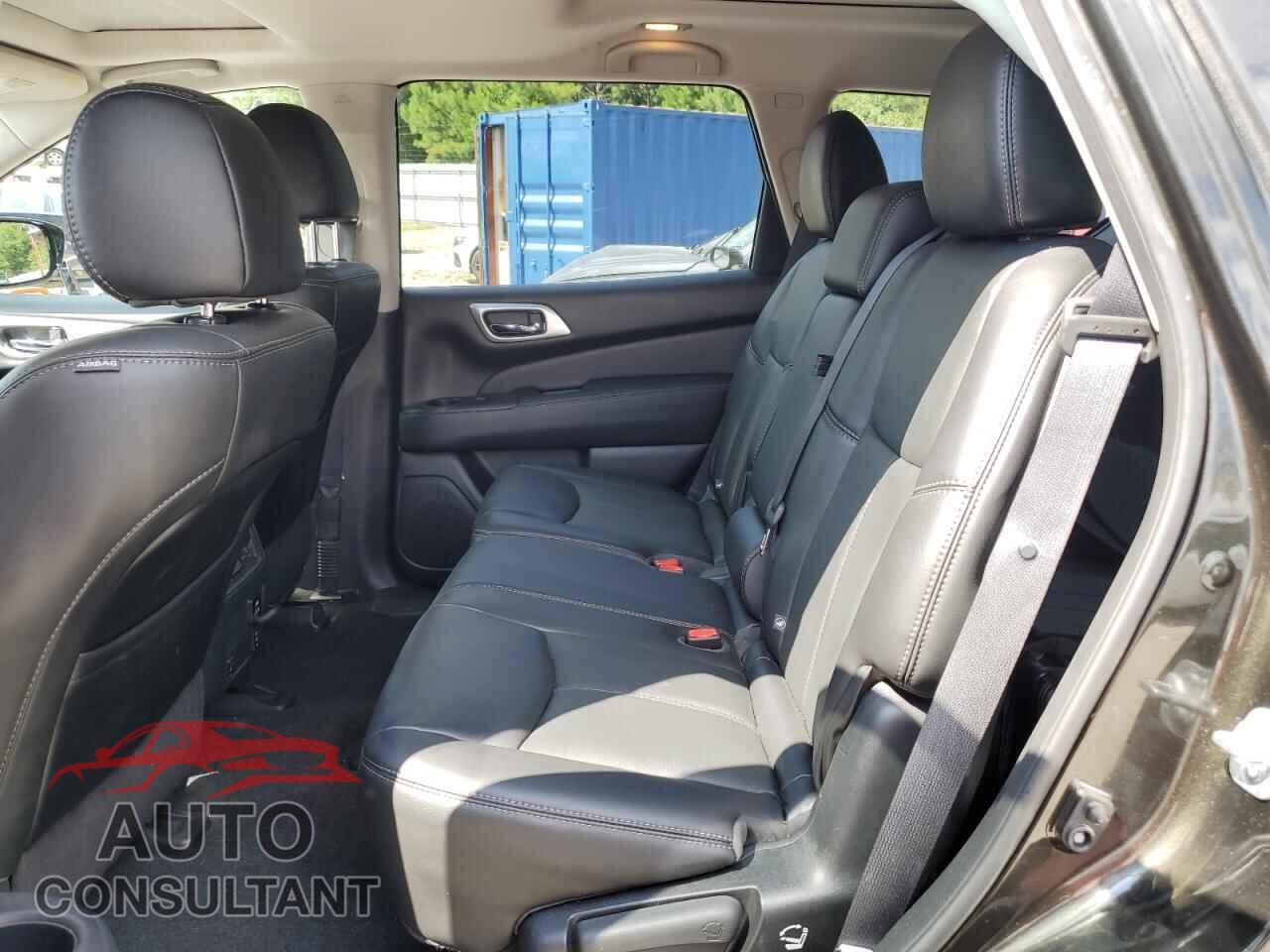 NISSAN PATHFINDER 2017 - 5N1DR2MM3HC636675