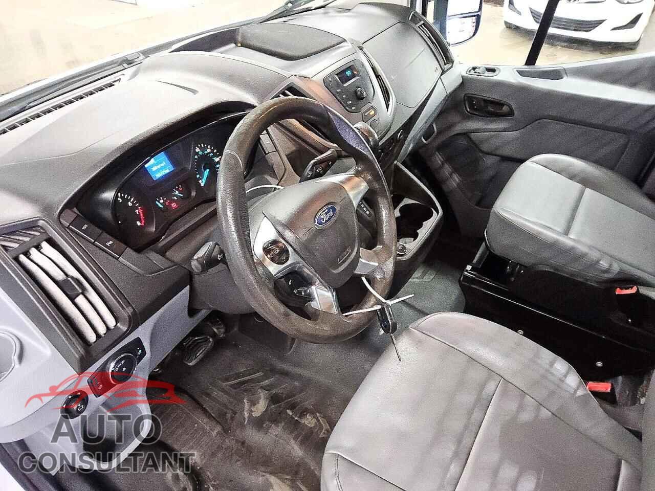 FORD TRANSIT 2017 - 1FTYR2CM3HKA61913