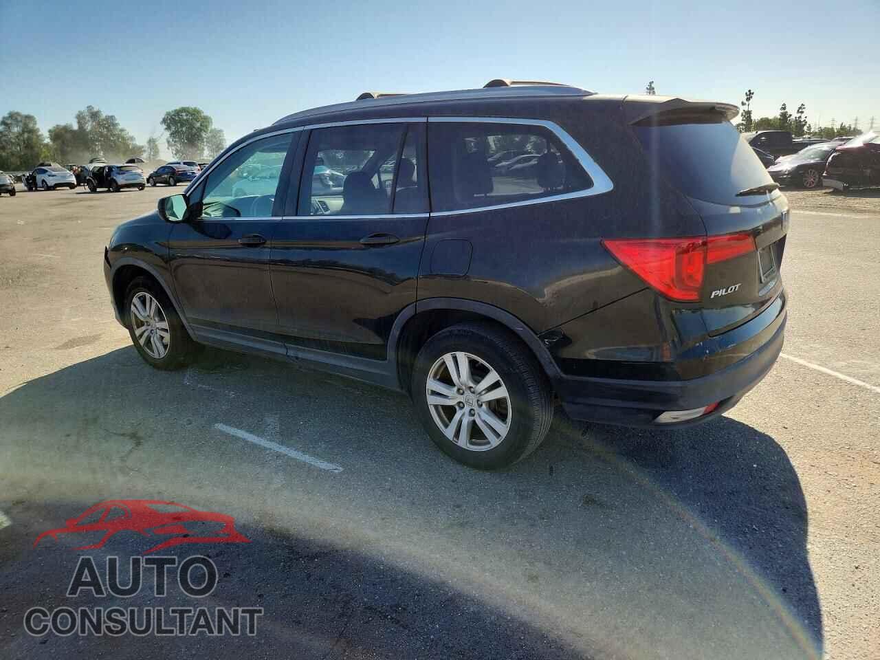 HONDA PILOT 2018 - 5FNYF5H17JB022091