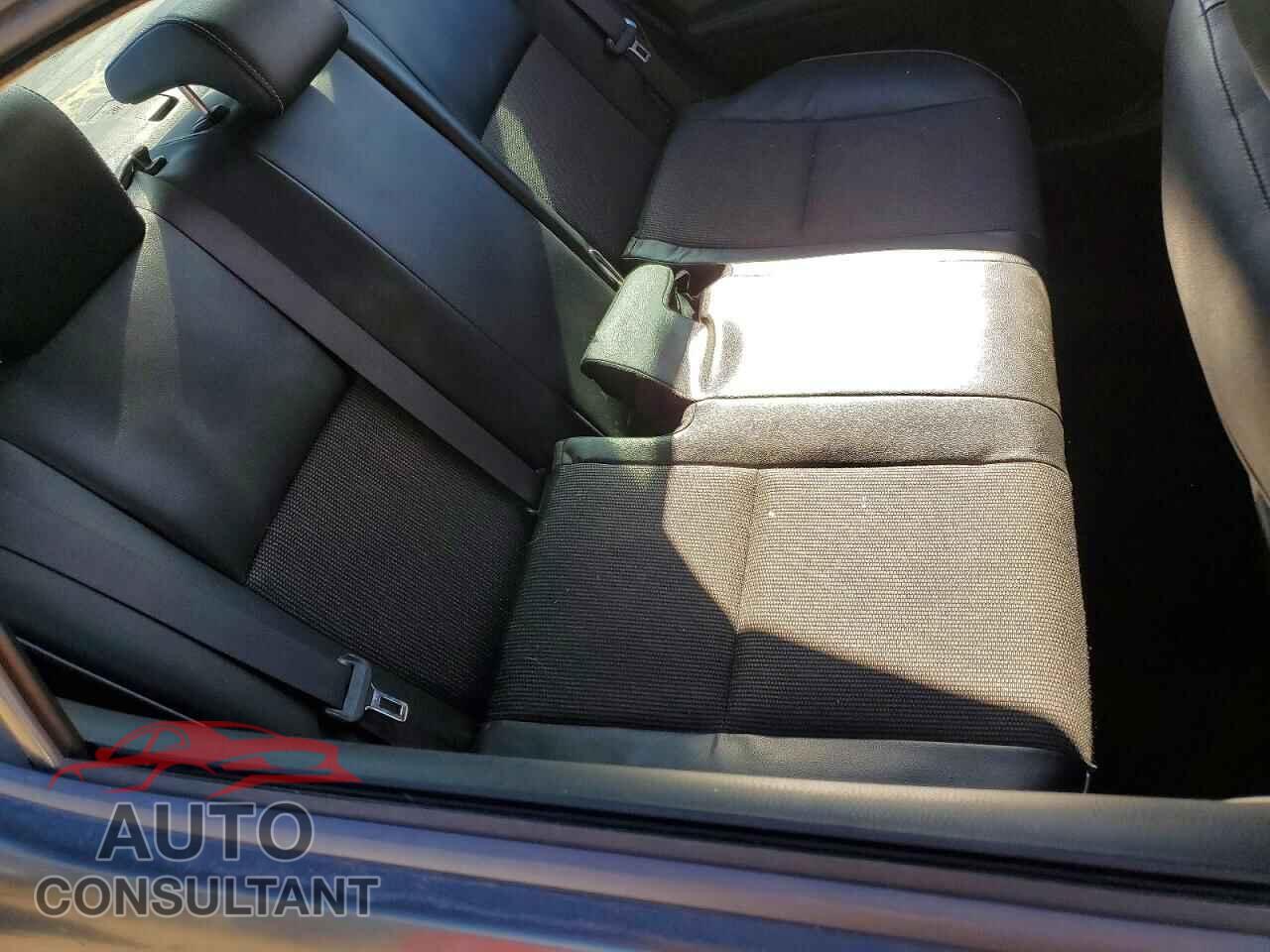 TOYOTA COROLLA 2014 - 2T1BURHEXEC002384