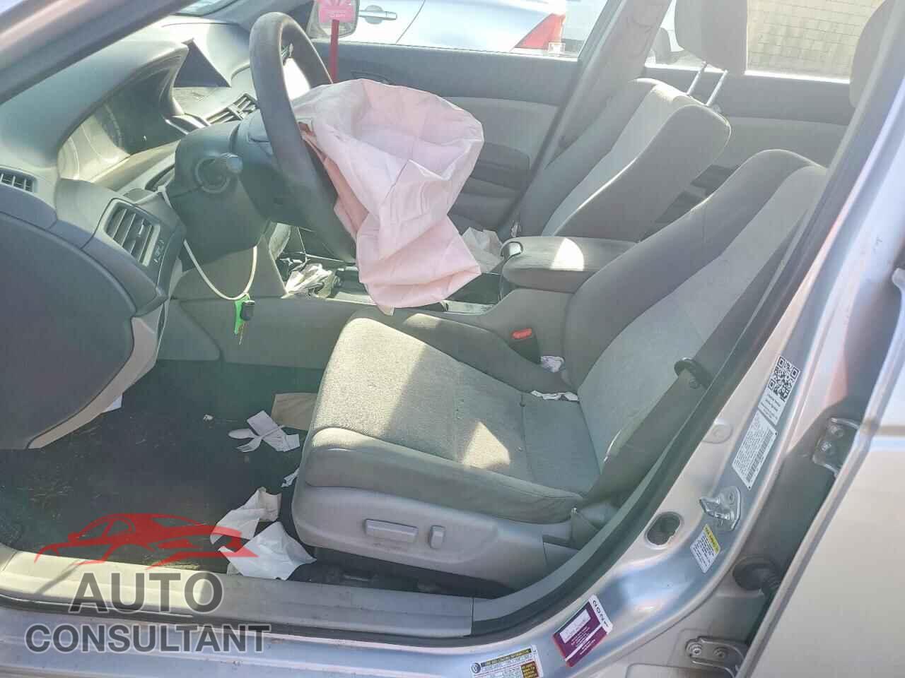 HONDA ACCORD 2010 - 1HGCP2F45AA093531