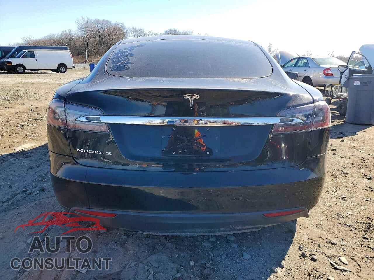 TESLA MODEL S 2013 - 5YJSA1CG6DFP08040
