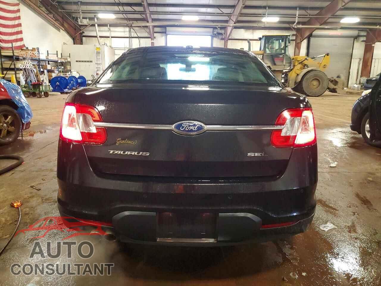 FORD TAURUS 2011 - 1FAHP2EW2BG125590