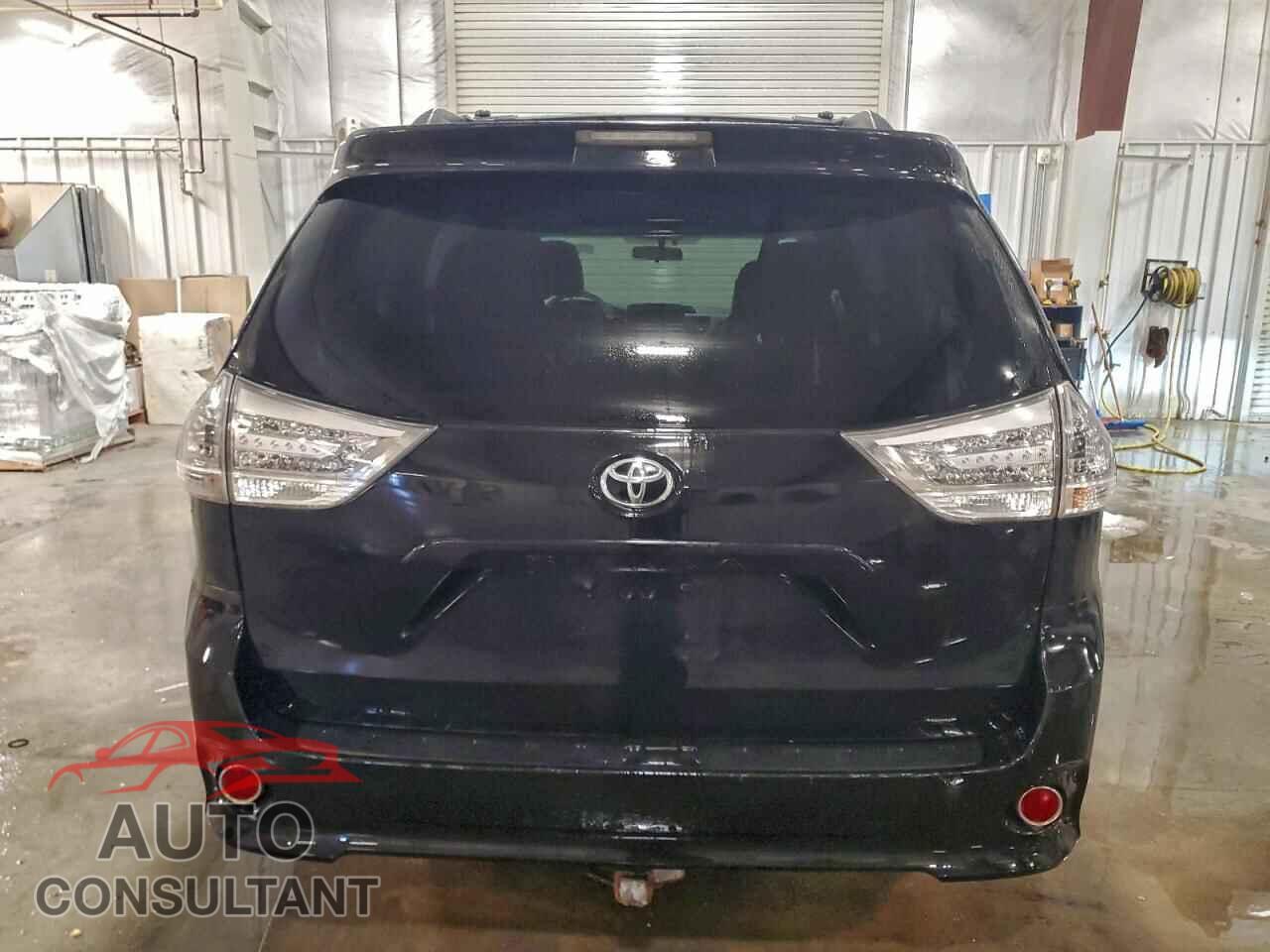 TOYOTA SIENNA 2011 - 5TDXK3DC1BS045933