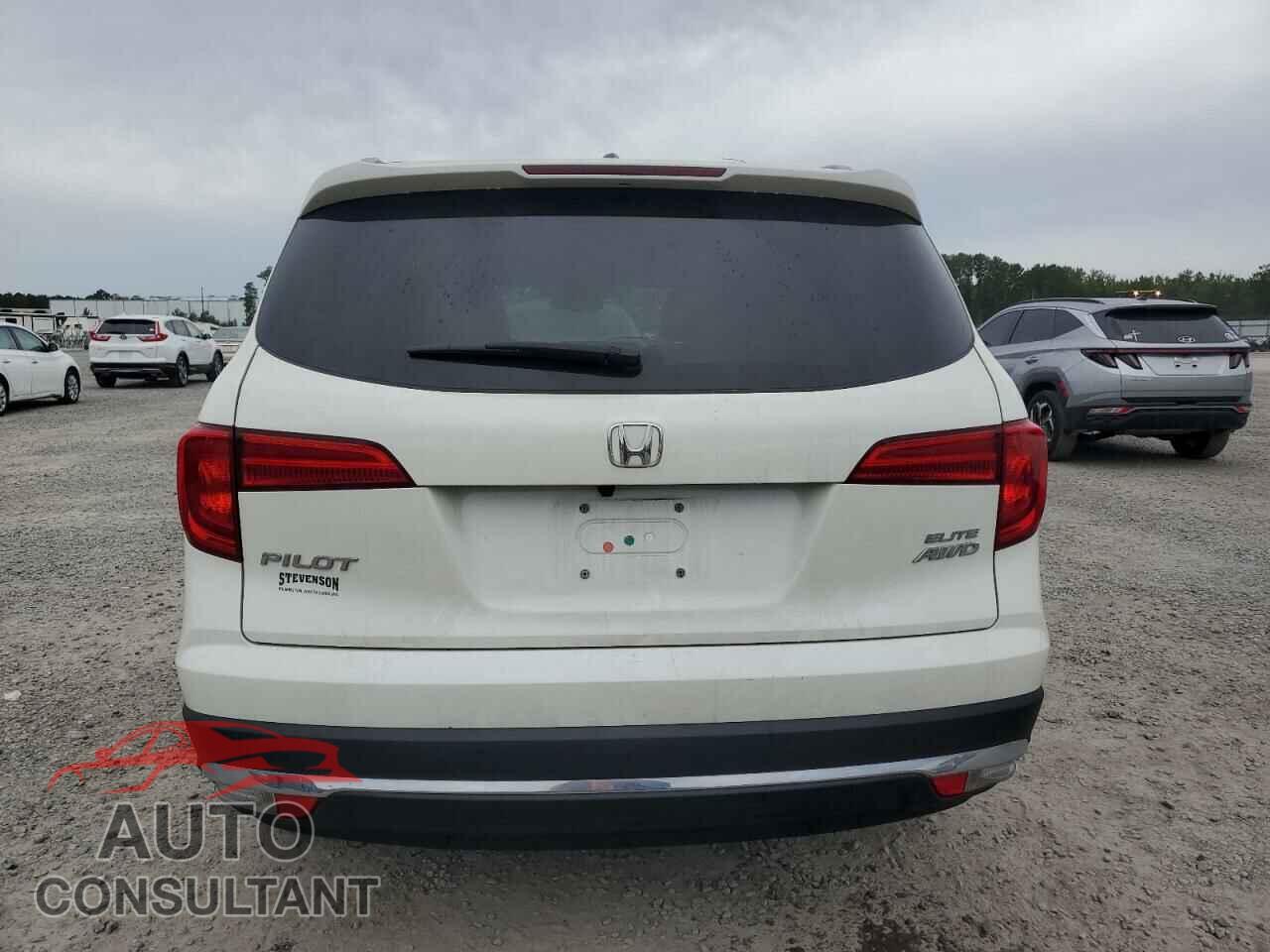 HONDA PILOT 2017 - 5FNYF6H03HB056908