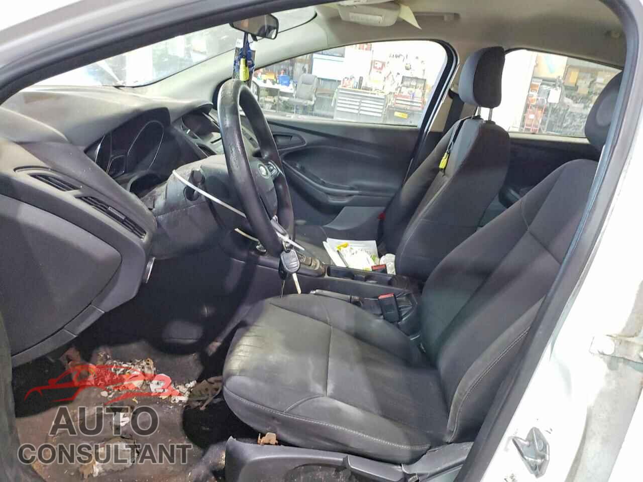 FORD FOCUS 2016 - 1FADP3E28GL317791