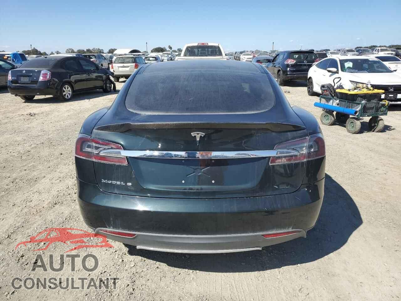 TESLA MODEL S 2013 - 5YJSA1CG3DFP04043