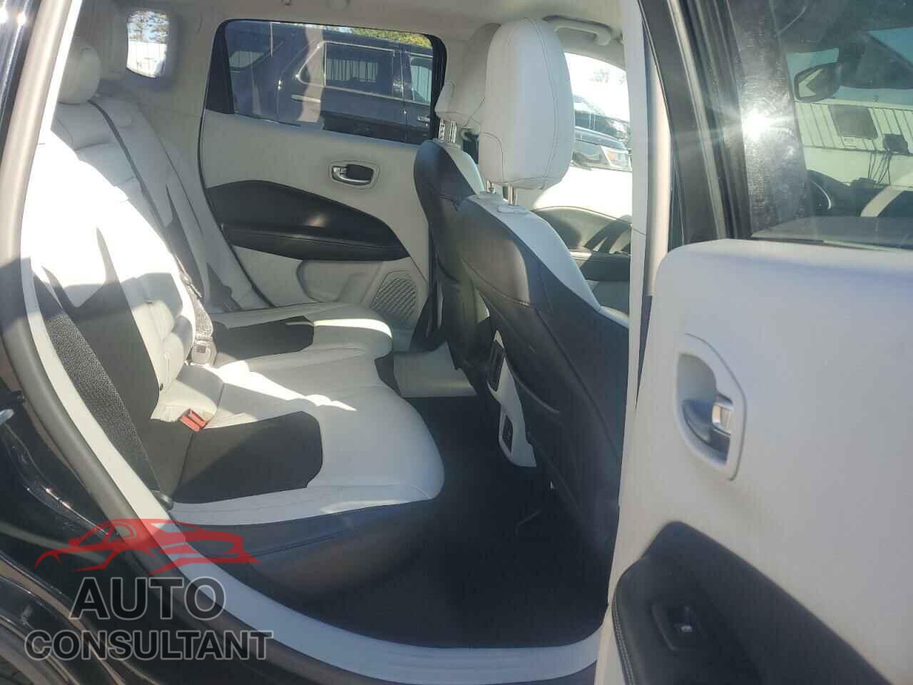 JEEP COMPASS 2017 - 3C4NJDBB5HT617014