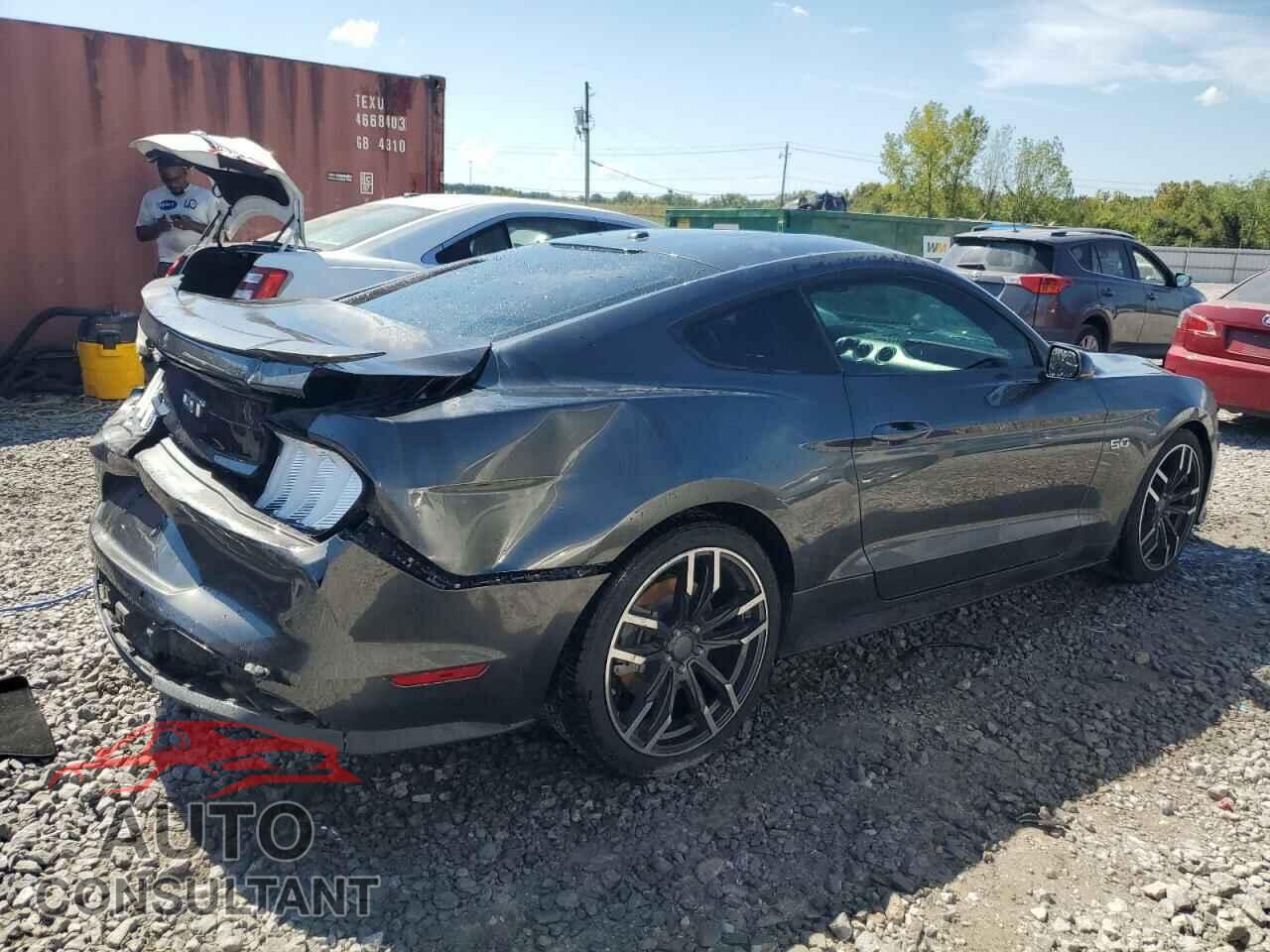 FORD MUSTANG 2018 - 1FA6P8CF6J5107990