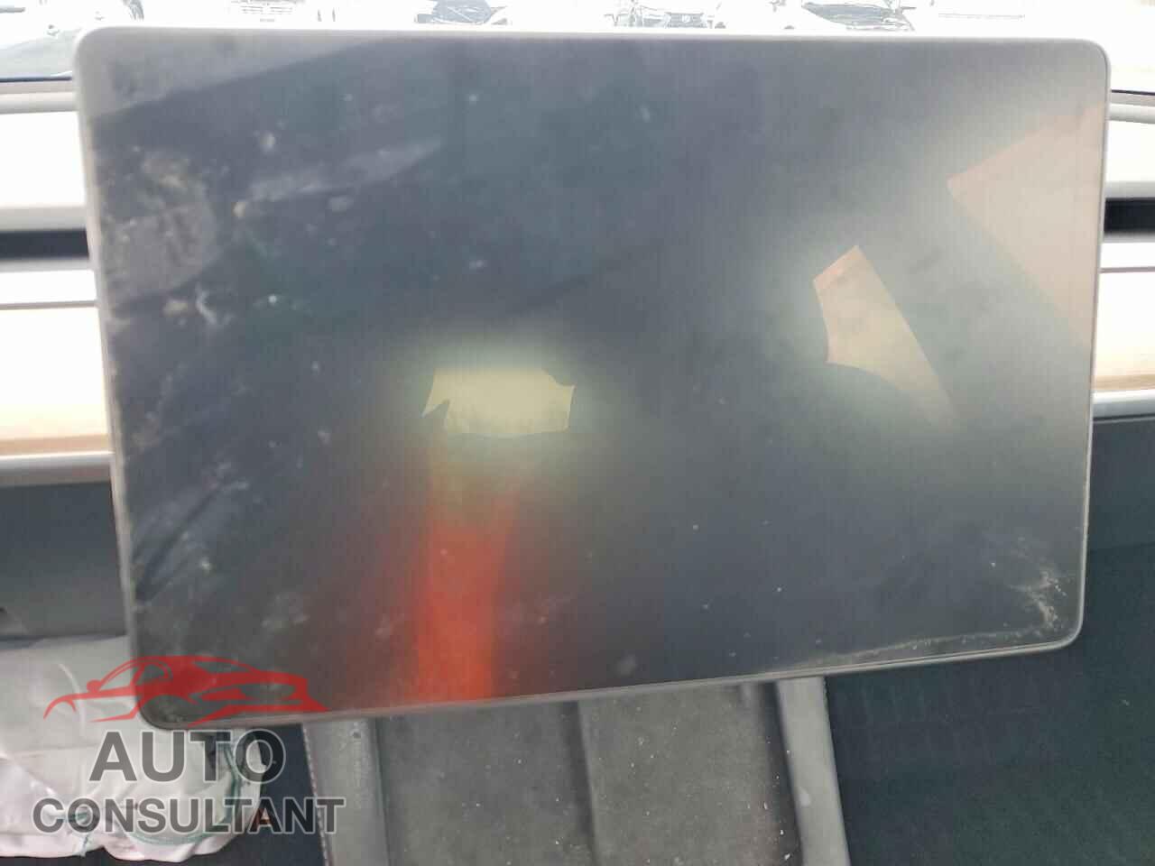 TESLA MODEL 3 2021 - 5YJ3E1EA6MF064301