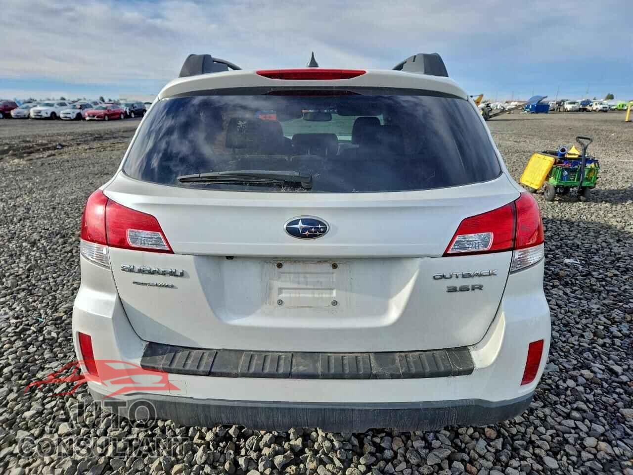SUBARU OUTBACK 2014 - 4S4BRDLC4E2268536