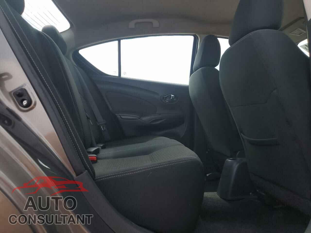 NISSAN VERSA 2017 - 3N1CN7AP3HL804703