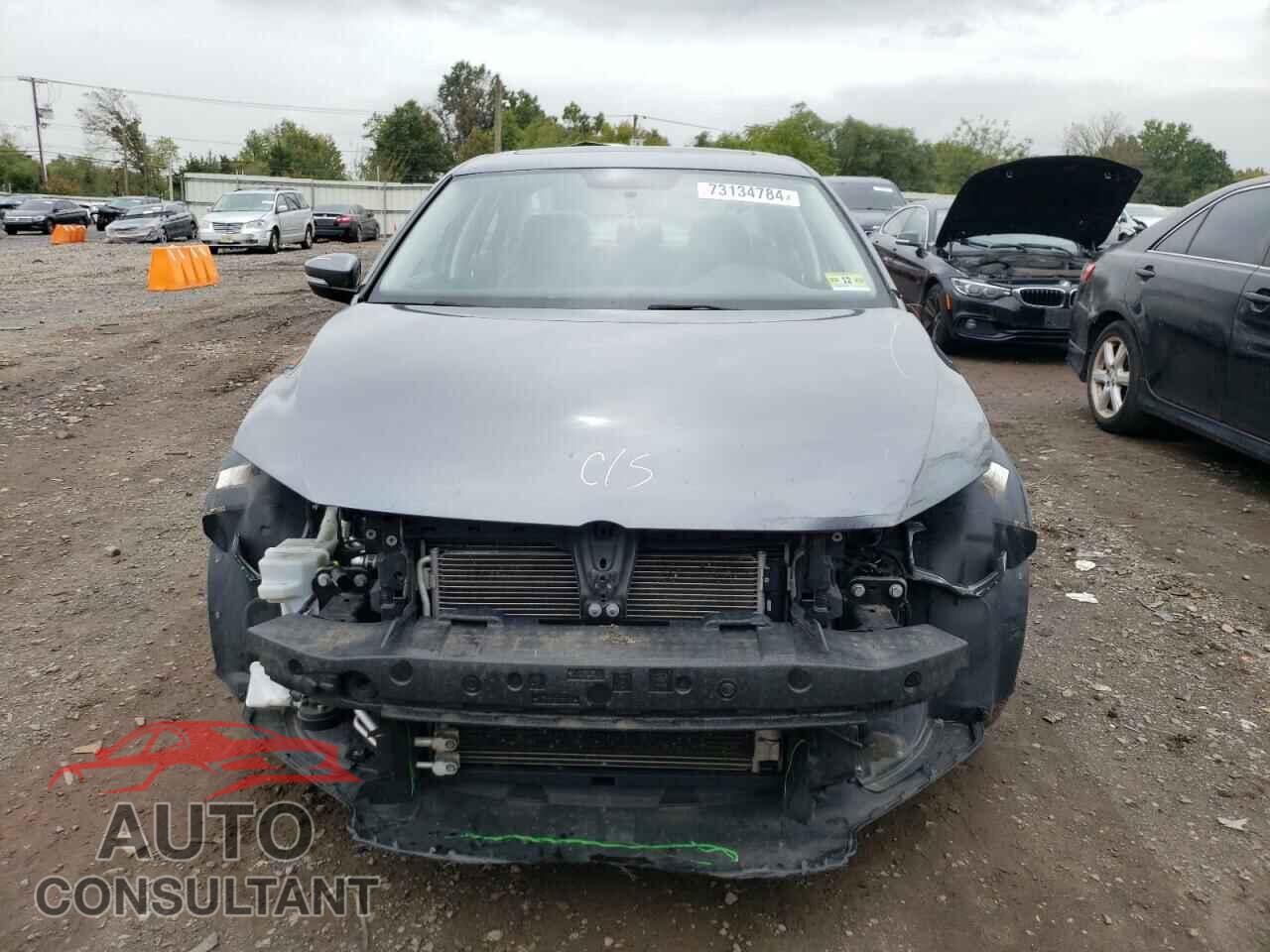 VOLKSWAGEN JETTA 2017 - 3VWDB7AJ8HM392128