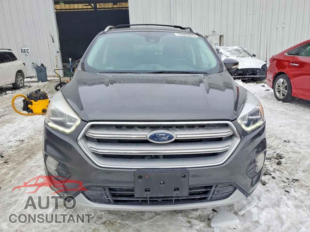 FORD ESCAPE 2017 - 1FMCU9J96HUF09285