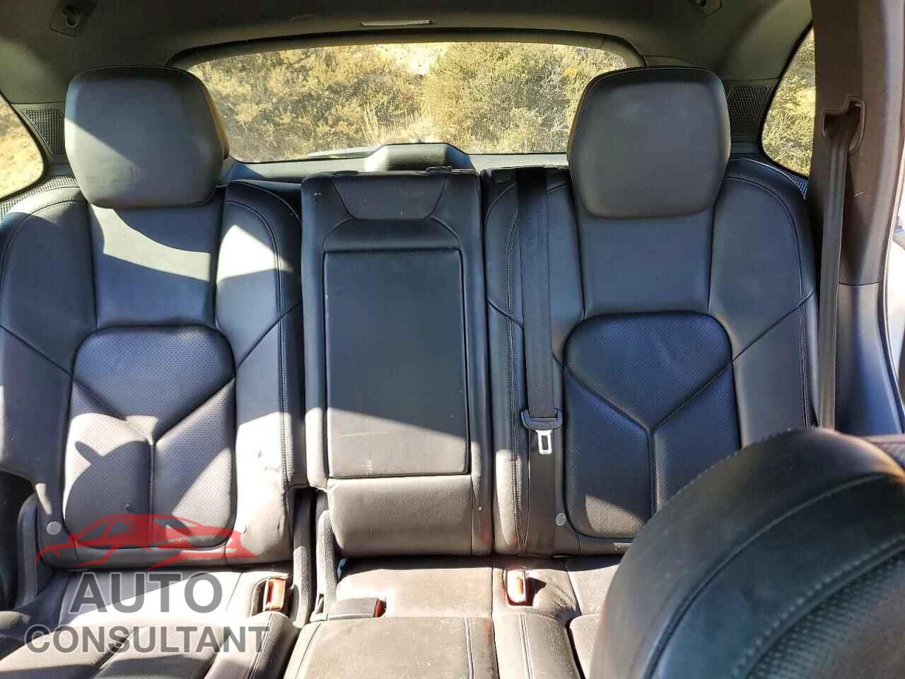 PORSCHE CAYENNE 2011 - WP1AB2A29BLA43195