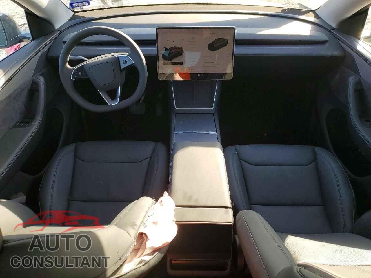 TESLA MODEL Y 2026 - 7SAYGDED8TA493434