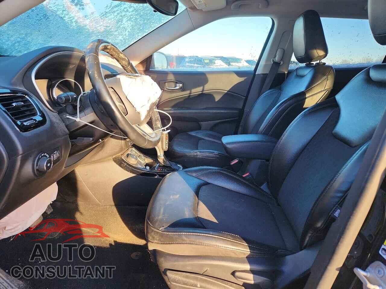 JEEP COMPASS 2018 - 3C4NJDBB3JT399192