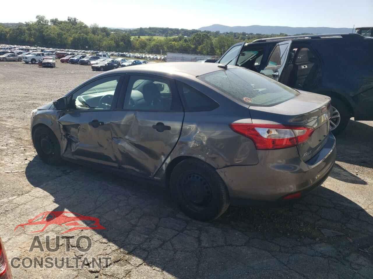 FORD FOCUS 2013 - 1FADP3E22DL306040