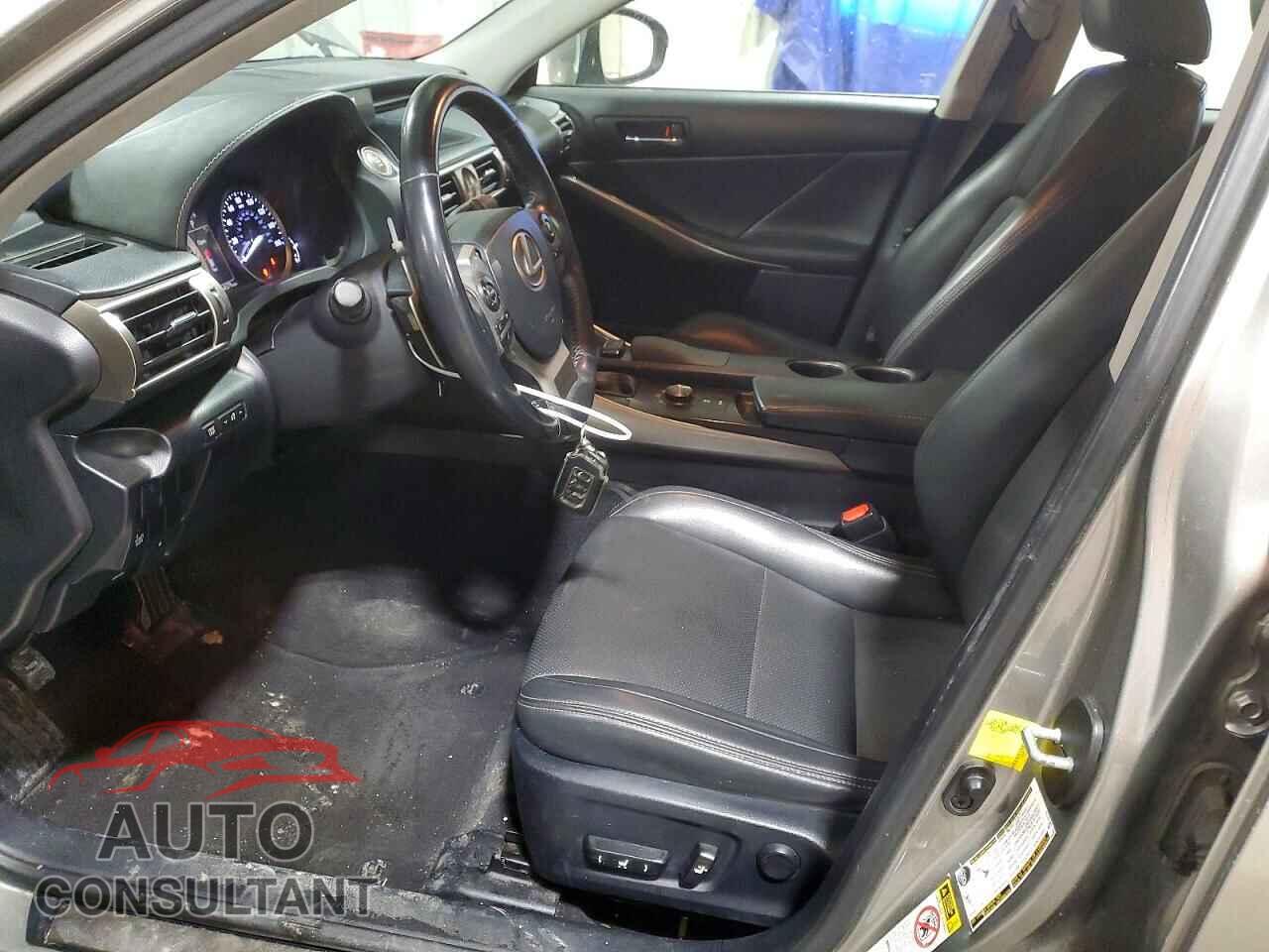 LEXUS IS 2015 - JTHCF1D25F5020719