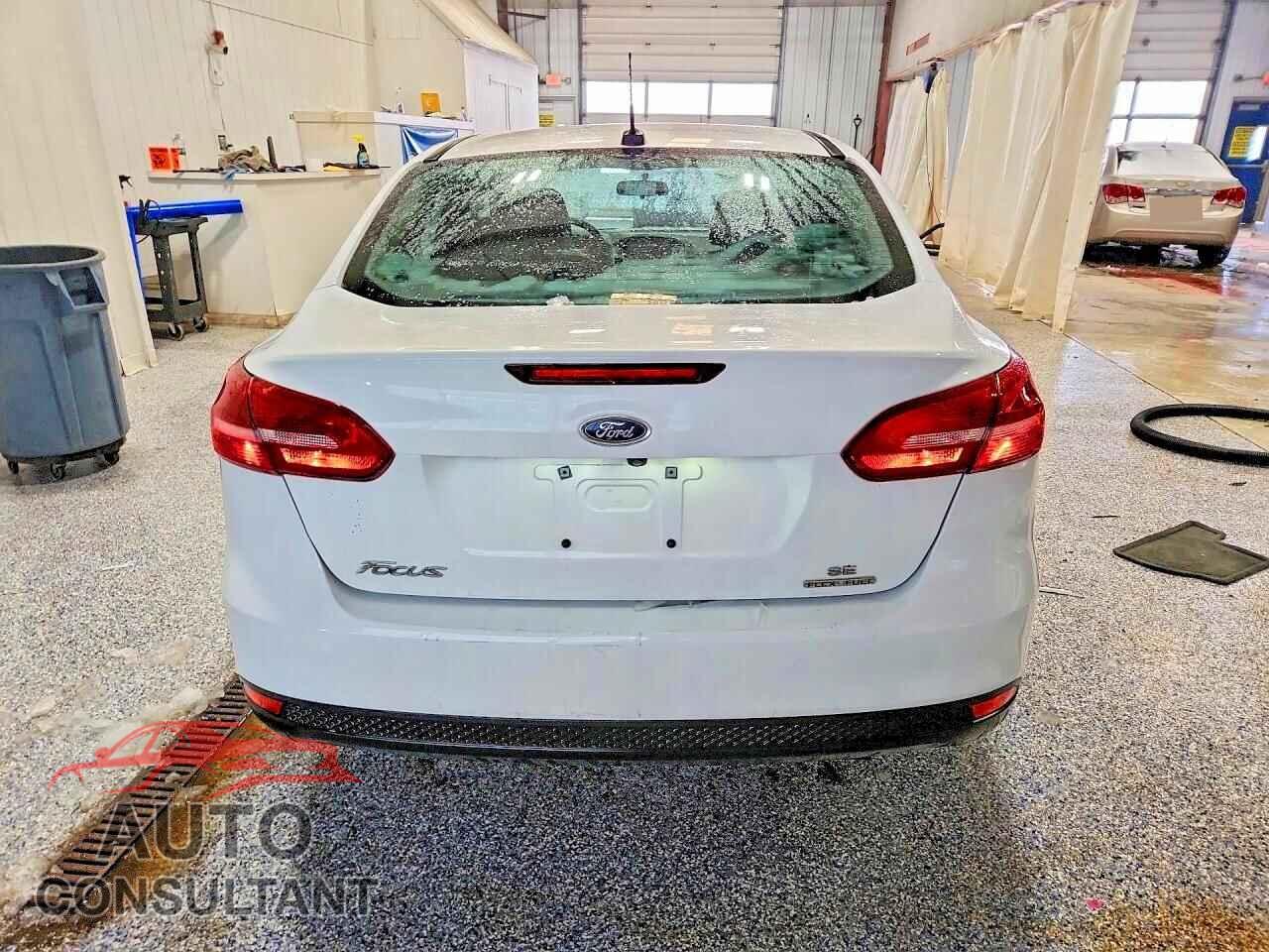 FORD FOCUS 2015 - 1FADP3F20FL354119