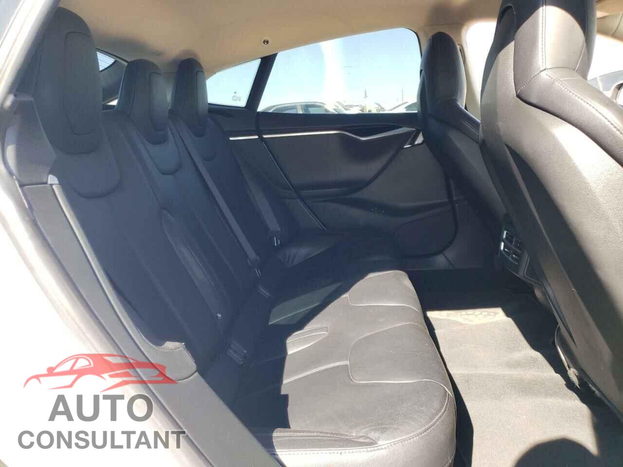 TESLA MODEL S 2015 - 5YJSA1S1XFFP69486