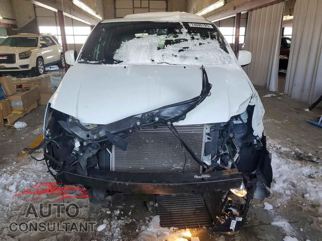 DODGE CARAVAN 2017 - 2C4RDGEG1HR848061