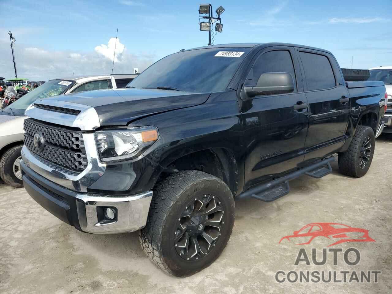 TOYOTA TUNDRA 2018 - 5TFDW5F12JX737500