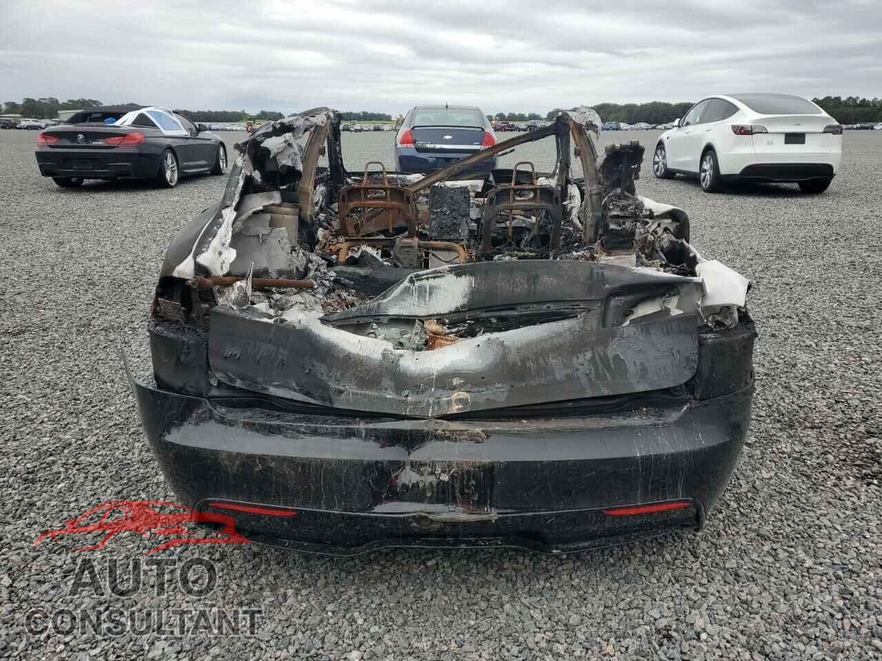 TESLA MODEL S 2021 - 5YJSA1E63MF452301