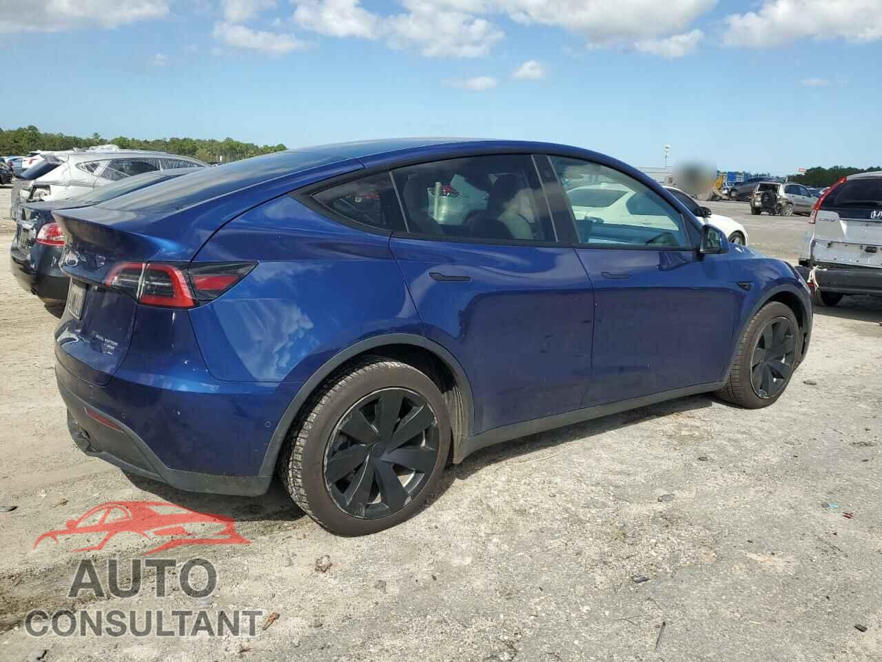 TESLA MODEL Y 2021 - 5YJYGAEE9MF201220