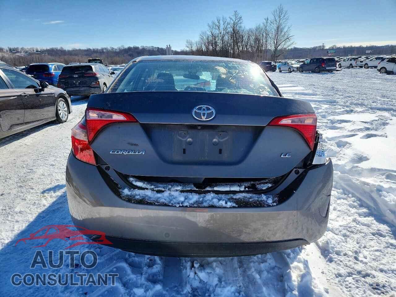 TOYOTA COROLLA 2018 - 5YFBURHE7JP771967