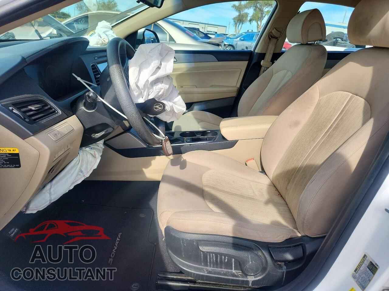 HYUNDAI SONATA 2017 - KMHE24L1XHA059232