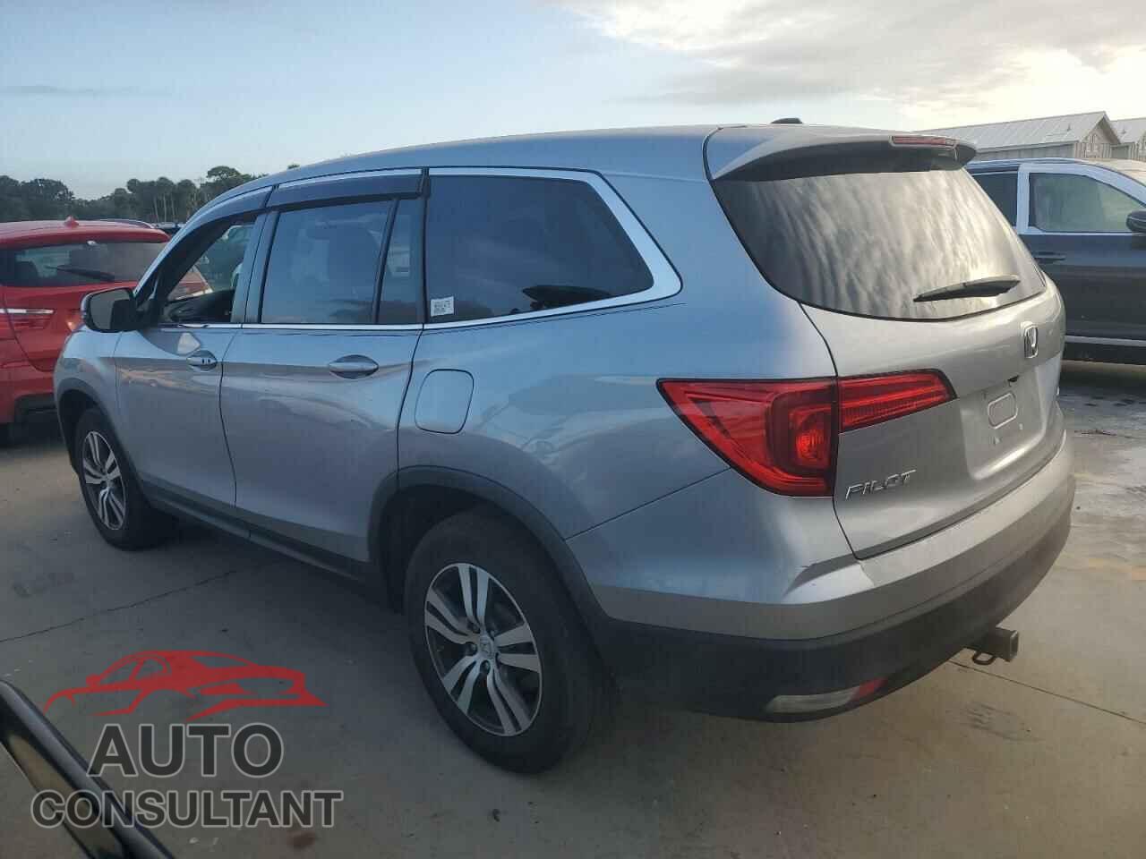 HONDA PILOT 2017 - 5FNYF6H3XHB042479