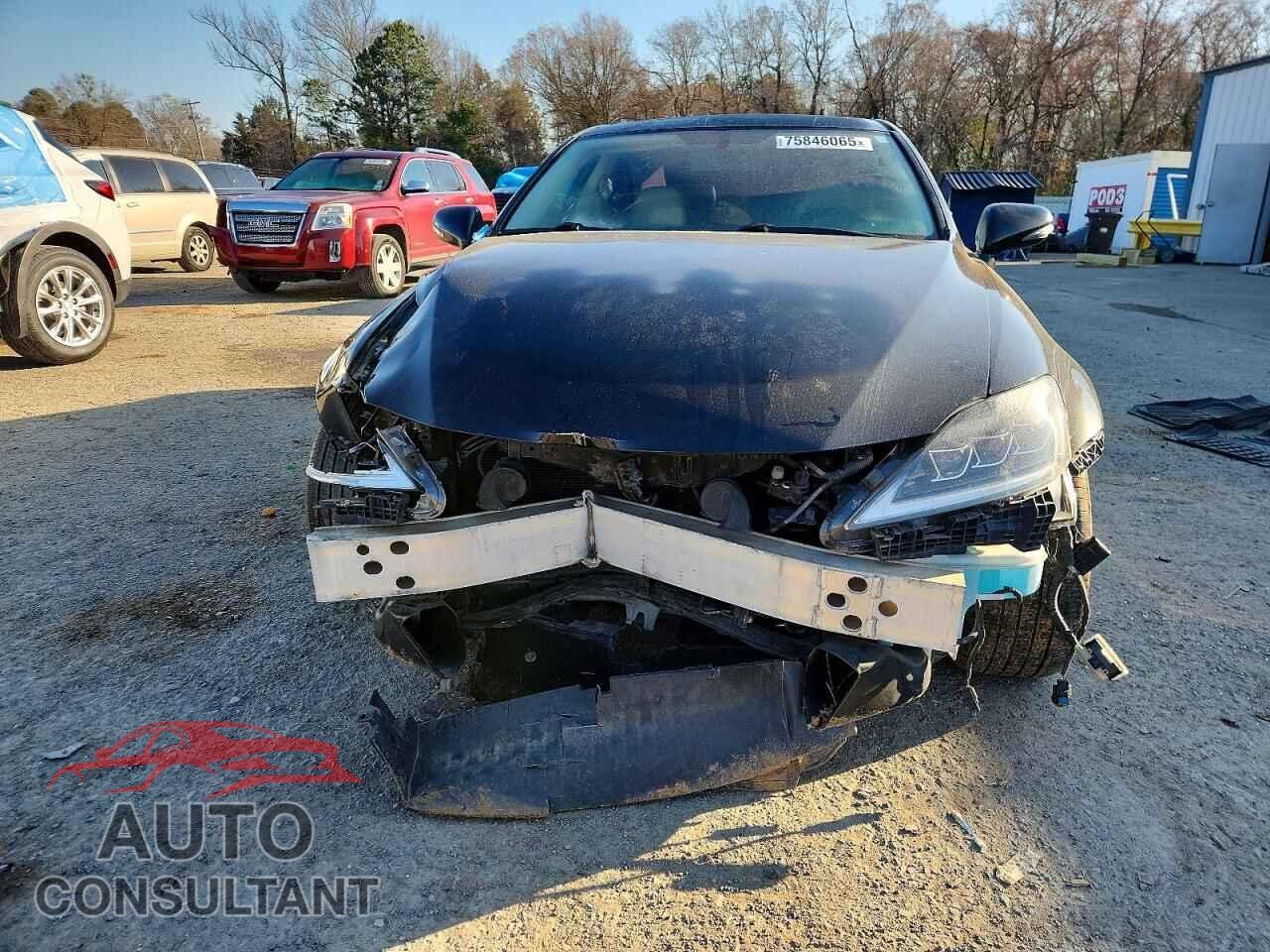 LEXUS IS 2012 - JTHBF5C25C5180471