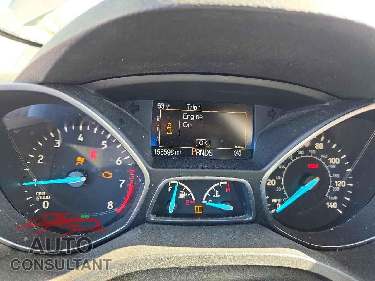 FORD ESCAPE 2017 - 1FMCU0GD5HUD94668