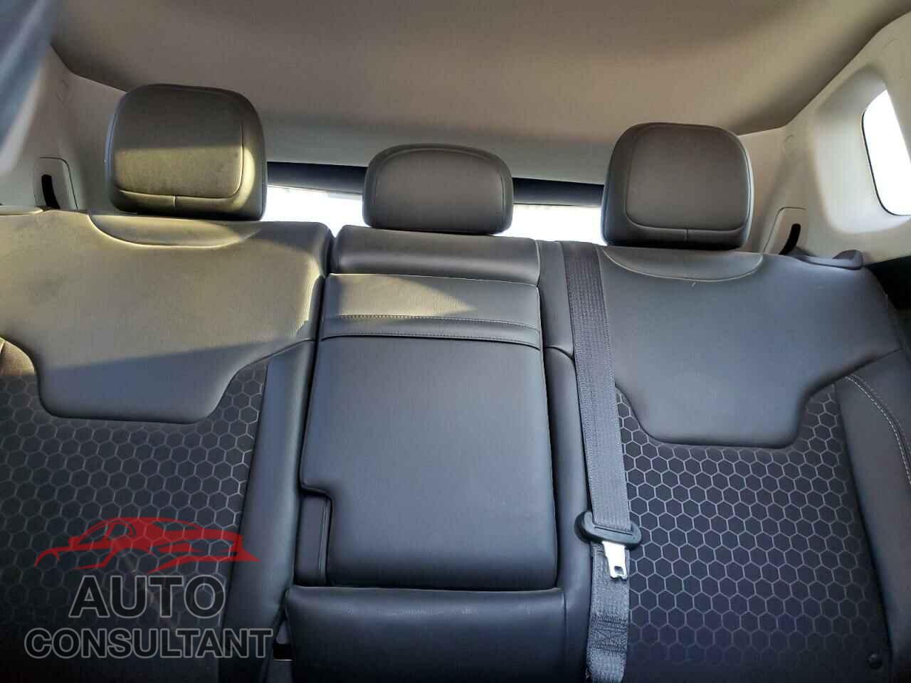 JEEP COMPASS 2018 - 3C4NJDBB8JT314606