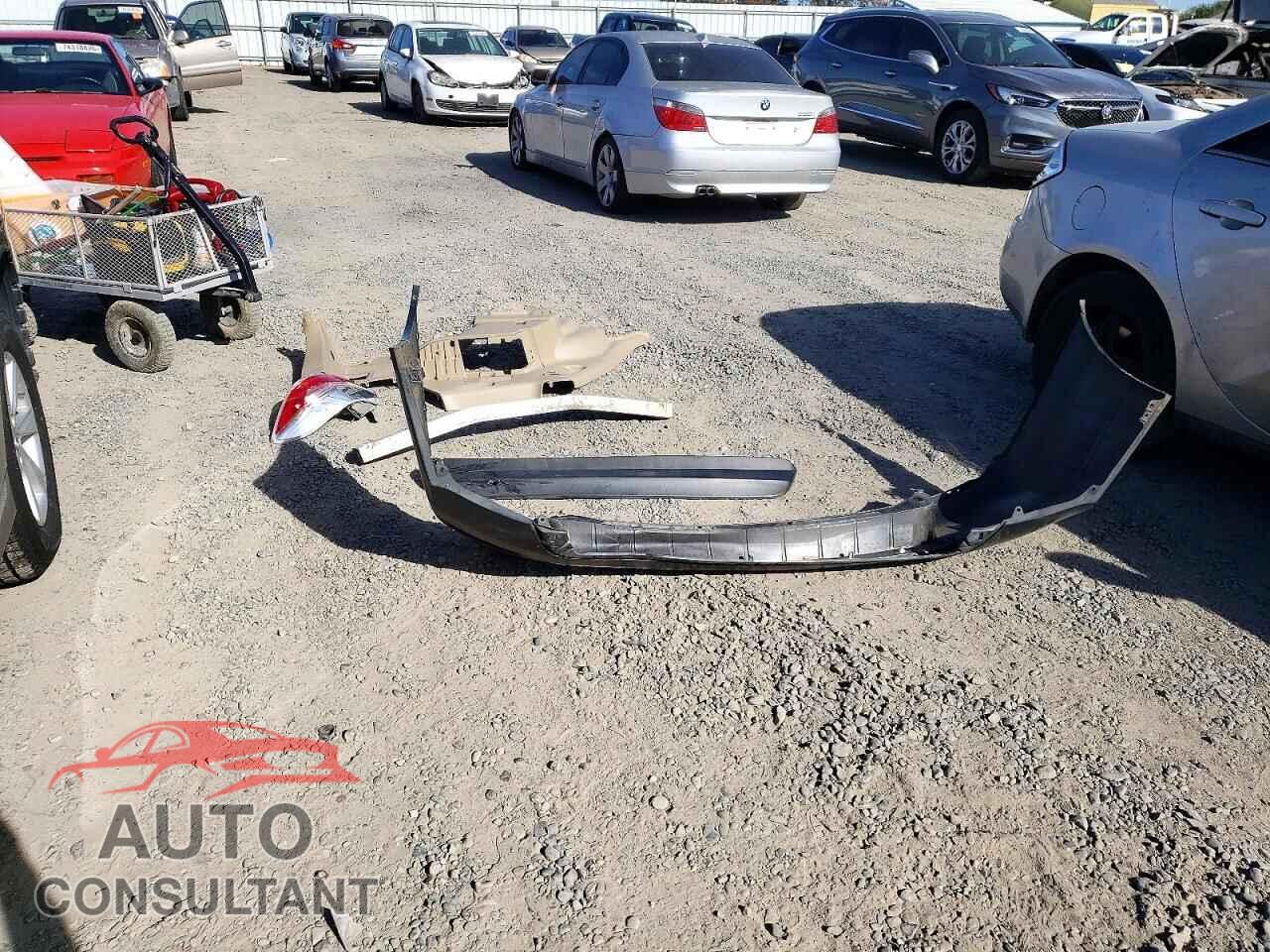 TOYOTA HIGHLANDER 2013 - 5TDBK3EH8DS184996